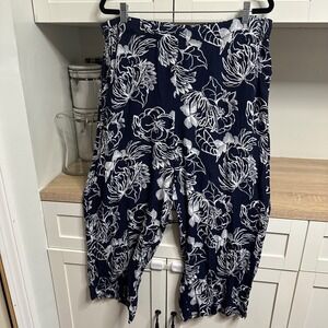 Chicos Crop Rayon Pants Women XL Navy Floral Elastic Waist Pull On Pockets Beach